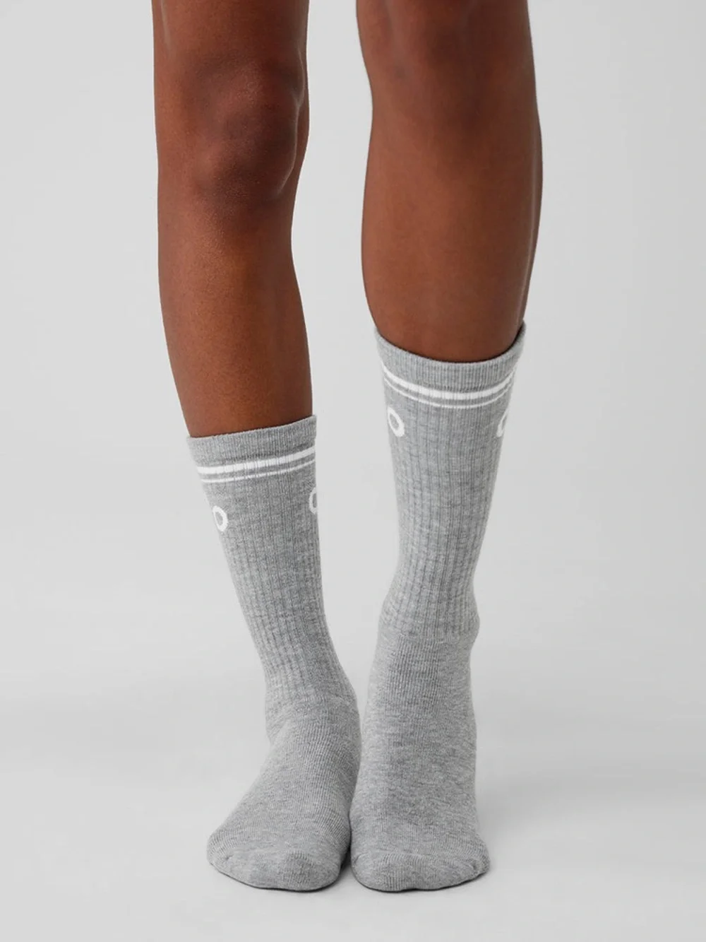 NWT Alo Unisex Throwback Sock in Athletic Heather Grey/White size medium
